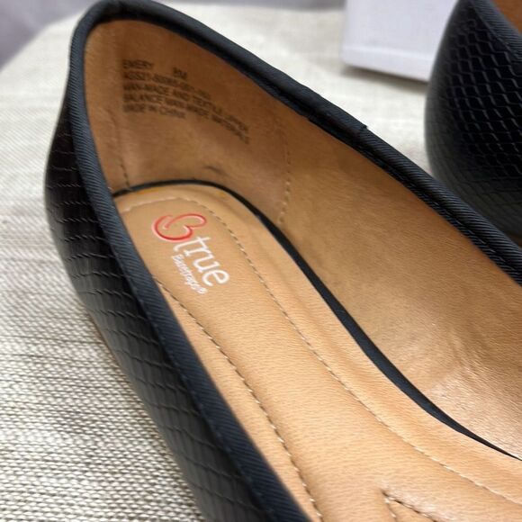 Baretraps size 8M black flats - gently used with‎ original box - Picture 2 of 5